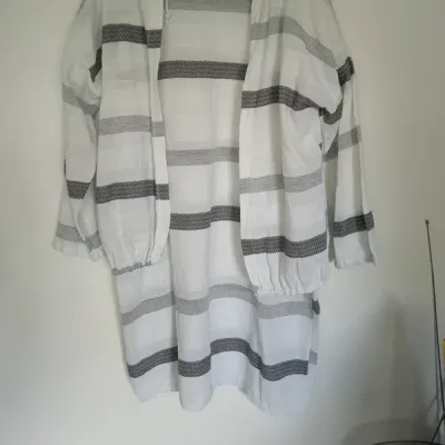 Ensemble robe et veste décontracté casual, gaze de coton, blanc et gris taille 46/48